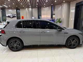 2022 Volkswagen Golf VIII, серый, 2190000 рублей, вид 4