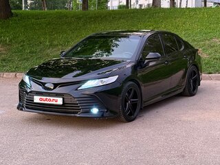 2021 Toyota Camry VIII (XV70) Рестайлинг, чёрный, 4000000 рублей, вид 1