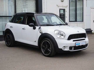 2011 Mini Countryman Cooper S I, белый, 1265000 рублей, вид 3