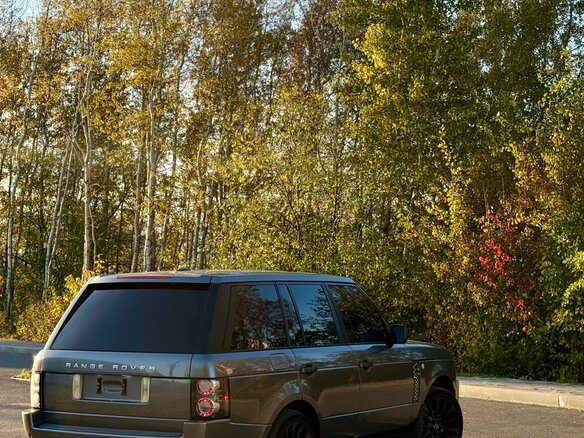 2010 Land Rover Range Rover III Рестайлинг 2, серый, 1800000 рублей - вид 3
