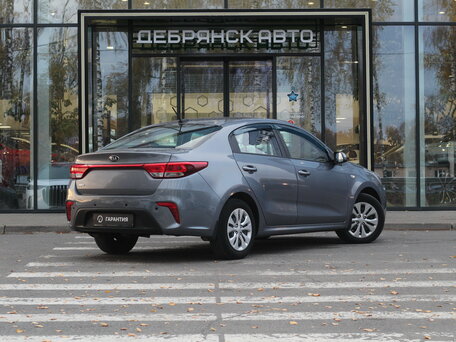 2017 Kia Rio IV, серый, 1310000 рублей, вид 3