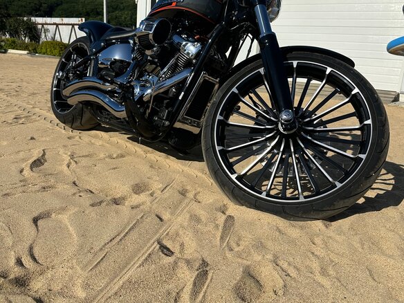 2023 Harley-Davidson Breakout, чёрный, 3750000 рублей - вид 19
