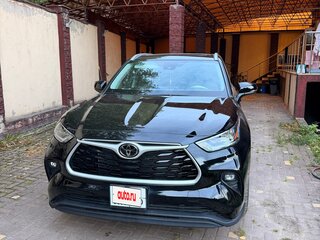 2022 Toyota Highlander IV (XU70), чёрный, 5550000 рублей, вид 1