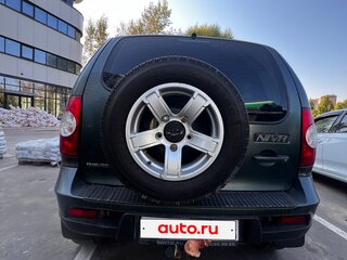 2016 Chevrolet Niva I Рестайлинг, зелёный, 515000 рублей, вид 3