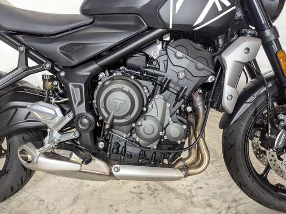 2023 Triumph Trident 660, чёрный, 590000 рублей - вид 5