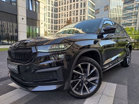 2022 Skoda Kodiaq I Рестайлинг, чёрный, 3950000 рублей, вид 1