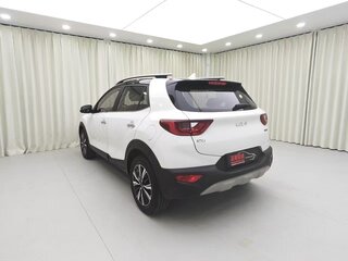 2022 Kia KX1, белый, 1350000 рублей, вид 3