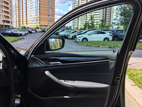 2021 BMW 5 серии 520i VII (G30/G31/G38) Рестайлинг, чёрный, 4590000 рублей - вид 7