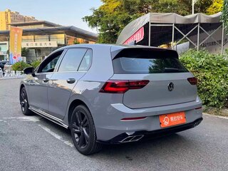 2024 Volkswagen Golf VIII, серый, 1655000 рублей, вид 4