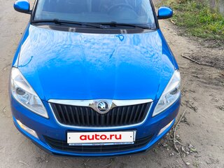 2013 Skoda Fabia II Рестайлинг, синий, 870000 рублей, вид 2