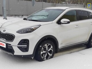 2019 Kia Sportage IV Рестайлинг, белый, 2489000 рублей, вид 1