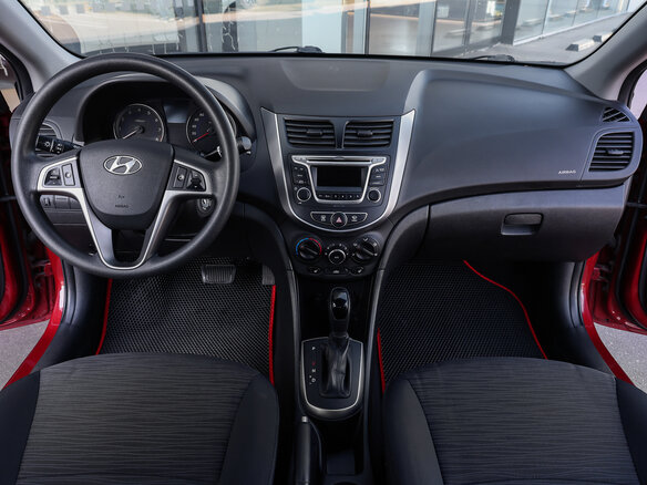 2016 Hyundai Solaris I Рестайлинг, красный, 998000 рублей - вид 13