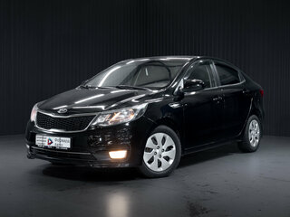 2015 Kia Rio III Рестайлинг, чёрный, 900000 рублей, вид 3