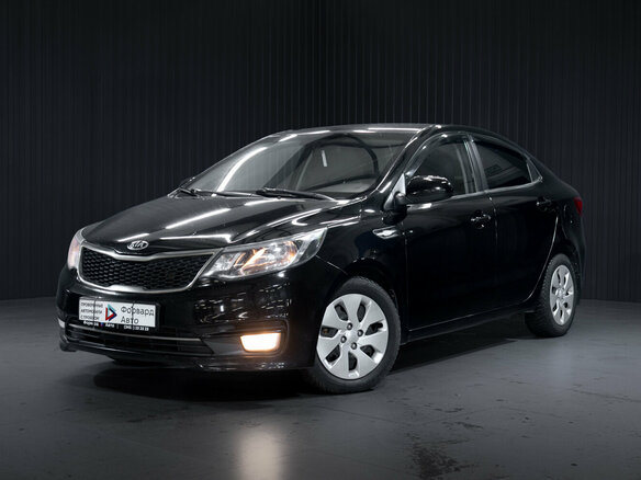 2015 Kia Rio III Рестайлинг, чёрный, 900000 рублей - вид 2