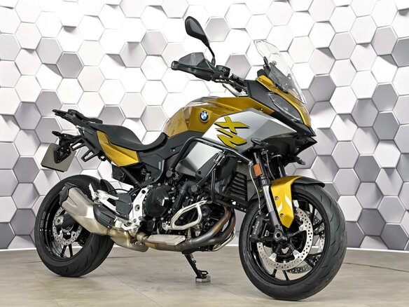 2020 BMW F 900 XR, золотистый, 999000 рублей