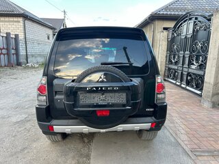 2007 Mitsubishi Pajero IV, чёрный, 1300000 рублей, вид 3