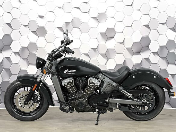 2015 Indian Scout, чёрный, 949000 рублей - вид 3