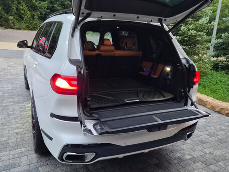 2021 BMW X7 40i I (G07), белый, 7189500 рублей, вид 5