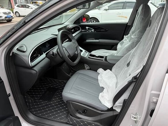 2026 Geely EX2, серый, 1830750 рублей - вид 5