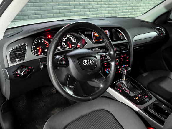 2012 Audi A4 IV (B8) Рестайлинг, белый - вид 12
