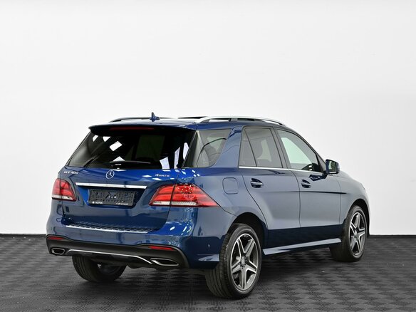 2016 Mercedes-Benz GLE 400 I (W166), синий, 2915000 рублей - вид 1