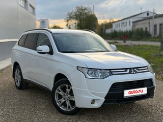 2013 Mitsubishi Outlander III, белый, 1190000 рублей, вид 1