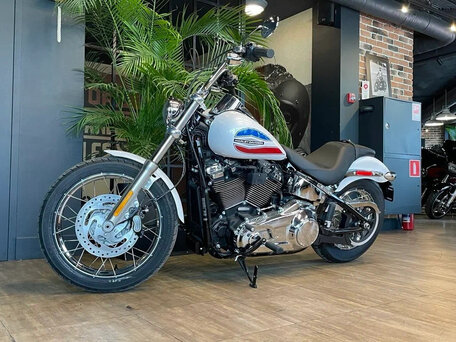 2026 Harley-Davidson Super Glide, белый, 3200000 рублей, вид 1