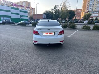 2016 Hyundai Solaris I Рестайлинг, белый, 899999 рублей, вид 4