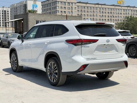 2026 Toyota Highlander IV (XU70), белый, 5390000 рублей, вид 2