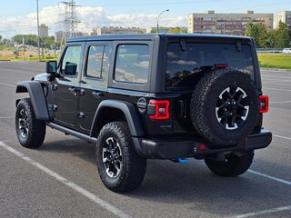 2025 Jeep Wrangler 4xe IV (JL) Рестайлинг, чёрный, 4999000 рублей, вид 4