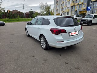 2013 Opel Astra J Рестайлинг, белый, 960000 рублей, вид 5