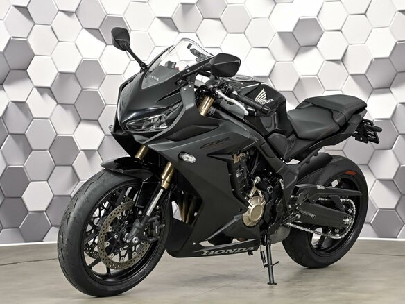 2022 Honda CBR 650R, чёрный, 899000 рублей - вид 1