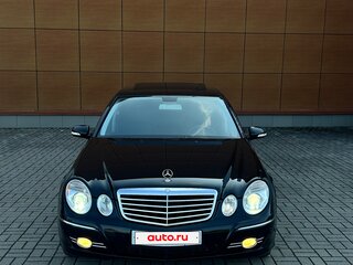 2006 Mercedes-Benz E-Класс 220 III (W211, S211) Рестайлинг, чёрный, 700000 рублей, вид 4