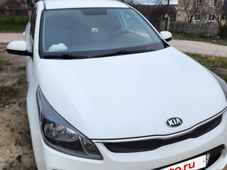 2018 Kia Rio IV, белый, 1250000 рублей, вид 2