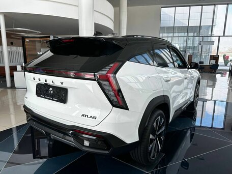 2026 Geely Atlas II, белый, 3449990 рублей, вид 3