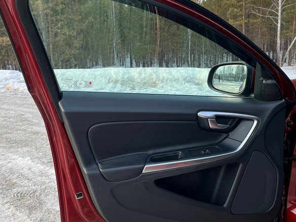 2012 Volvo V60 I, красный, 1300000 рублей - вид 11
