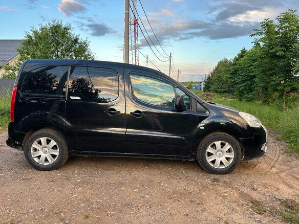 2012 Citroen Berlingo II, чёрный - вид 1