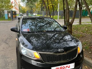 2015 Kia Rio III Рестайлинг, чёрный, 995000 рублей, вид 3