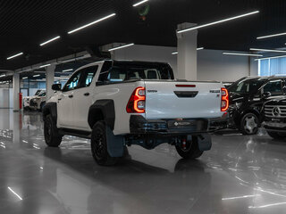 2025 Toyota Hilux VIII Рестайлинг 2, белый, 7400000 рублей, вид 4