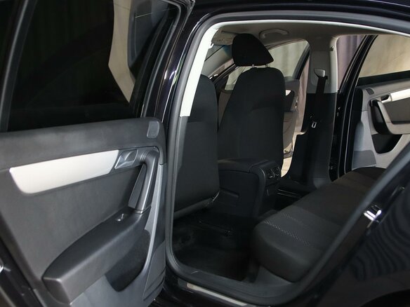 2014 Volkswagen Passat B7, чёрный - вид 5