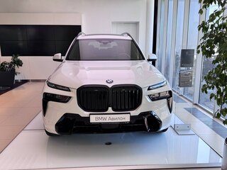 2026 BMW X7 40i I (G07) Рестайлинг, белый, 16480000 рублей, вид 2