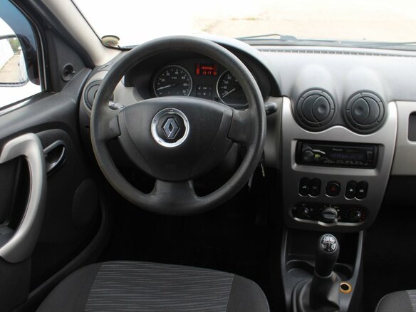 2011 Renault Sandero I, серый - вид 16