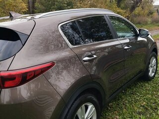 2018 Kia Sportage IV, коричневый, 1650000 рублей, вид 4