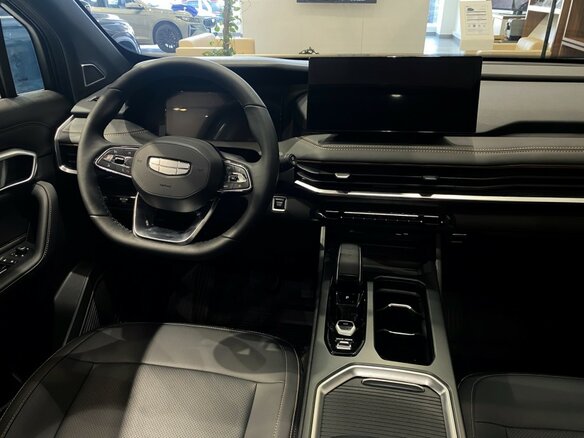2026 Geely Okavango I Рестайлинг, чёрный, 4085990 рублей - вид 8