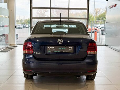 2016 Volkswagen Polo V Рестайлинг, синий, 1037000 рублей, вид 5
