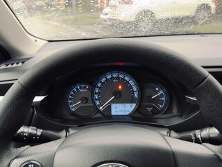2014 Toyota Corolla XI (E160, E170, E180), белый, 1500000 рублей, вид 4