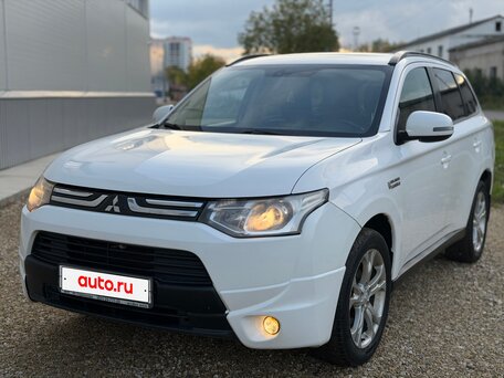 2013 Mitsubishi Outlander III, белый, 1190000 рублей, вид 4