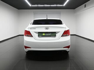 2015 Hyundai Solaris I Рестайлинг, белый, 880000 рублей, вид 4