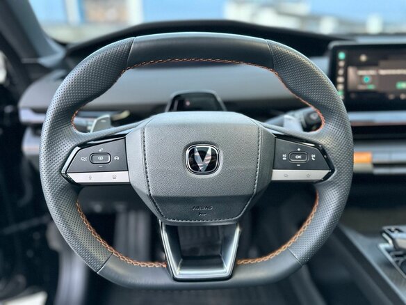 2024 Changan UNI-V I, чёрный, 2370000 рублей - вид 17