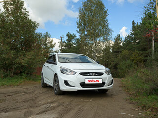 2014 Hyundai Solaris I, белый, 740000 рублей, вид 4